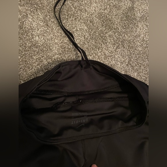 ✔️Like New Nike Dri-Fit Leggings - Picture 4 of 5